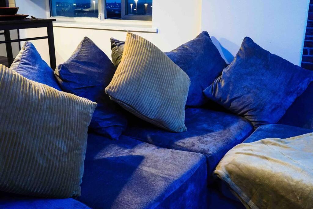 Stunning Two Bed City Centre Apartment Λιντς Εξωτερικό φωτογραφία